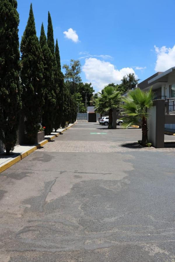 Cypres Hotel & Suites サポパン エクステリア 写真
